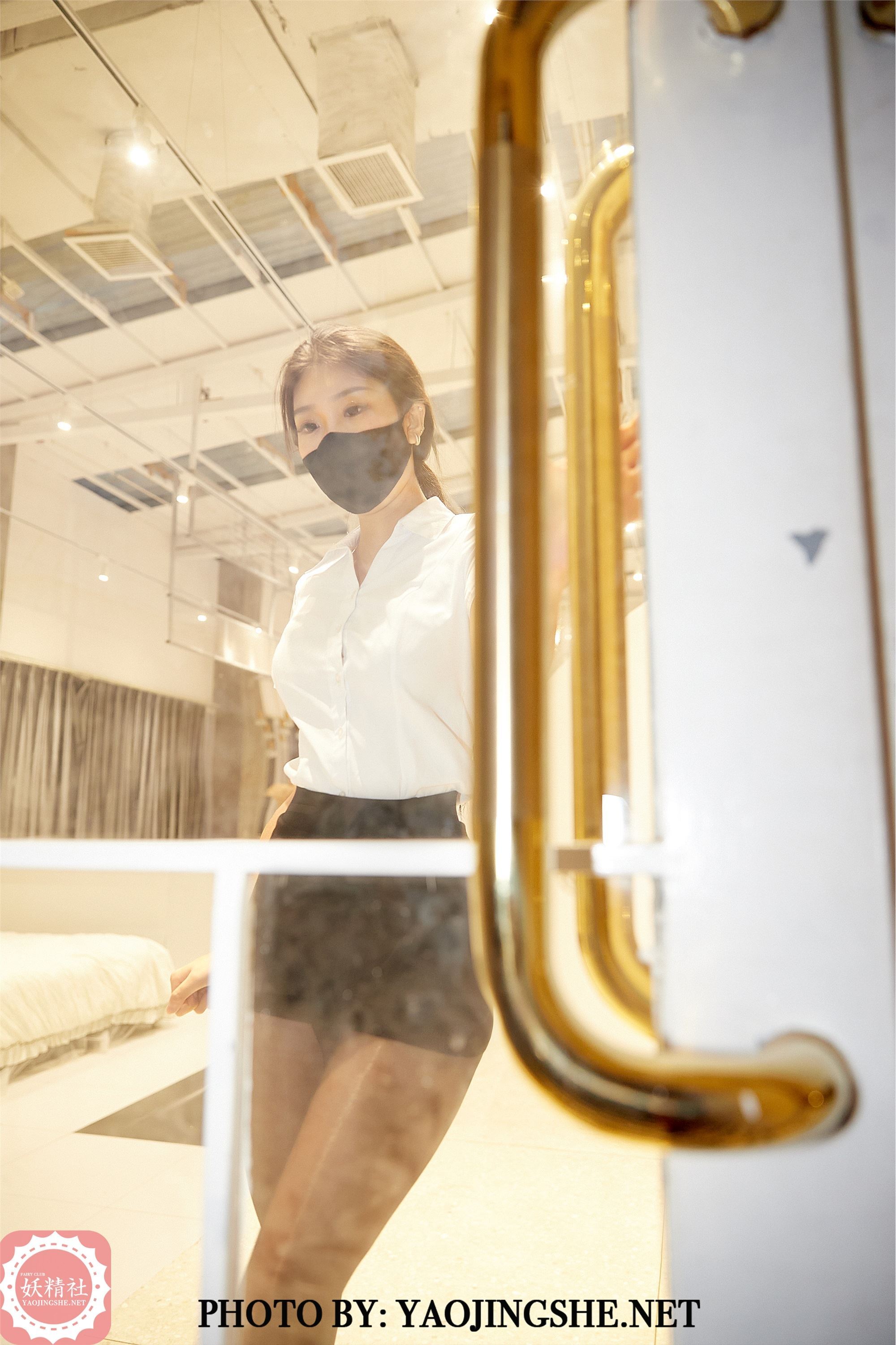 YAOJINGSHE 妖精社 T2114《苏伟-办公桌下》